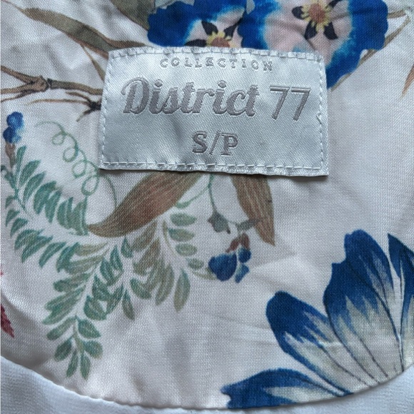 District 77 , floral jacket , S - Picture 5 of 5